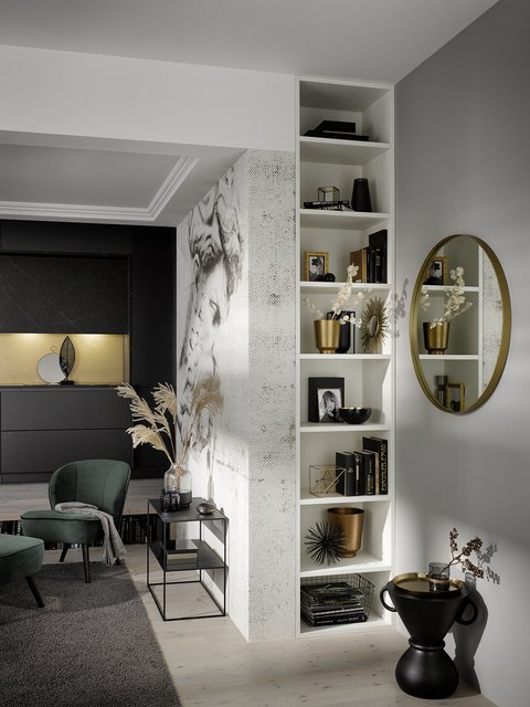 Boekenplanken in keuken nis Witte boekenplanken in keuken nis