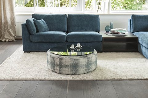 Türkise Wohnzimmereinrichtung von Bielefelder Werkstätten