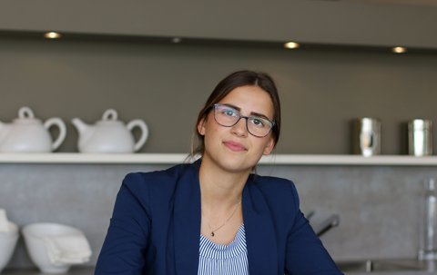Feime Etemi Ardland Küchen-Studio Empfangsmitarbeiterin Feime Etemi