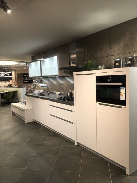 Backofen auf Augenhöhe Backofen auf Augenhöhe