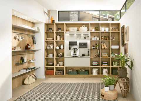 Hauswirtschaftsraum mit viel Stauraum