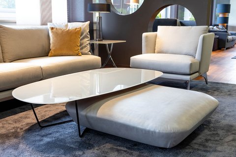 Ovaler Couchtisch von Bielefelder Werkstätten