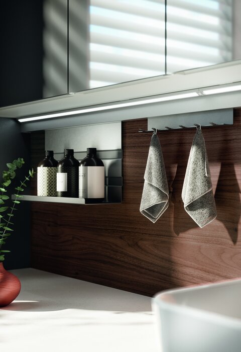 Schicker Badezimmer-Spiegelschrank von Nobilia