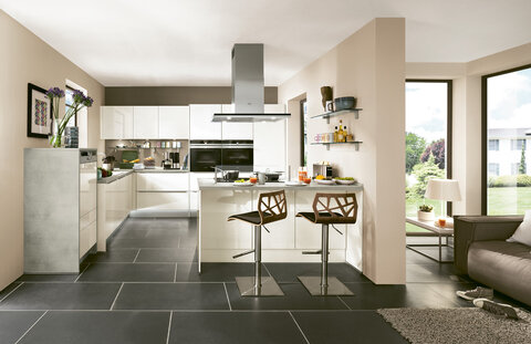 Küche mit Sitzgelegenheit