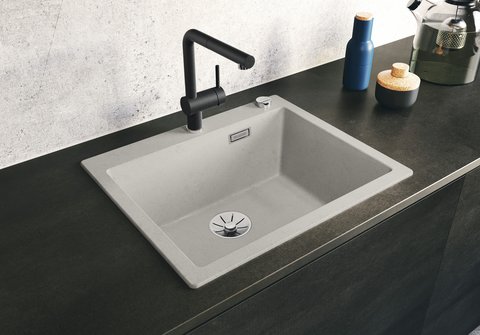 Küchenspüle PLEON von BLANCO Küchenspüle PLEON mit schwarzem Wasserhahn von BLANCO